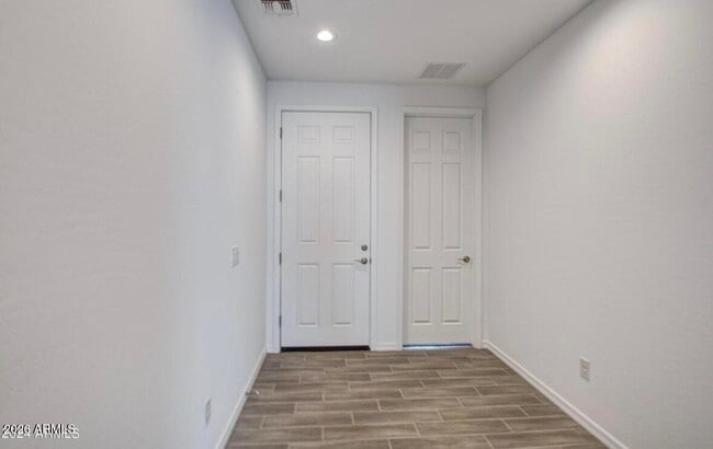 Building Photo - 1266 E Kingman St