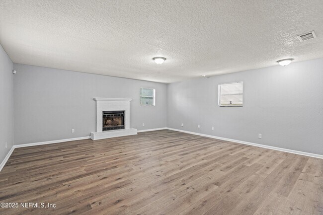 Building Photo - 2739 King Cole Dr