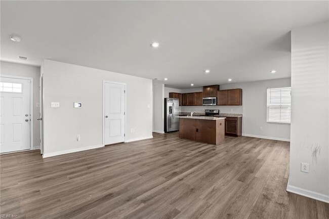 Building Photo - 103 Sourgum Ln