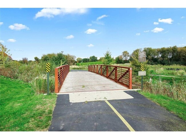 Building Photo - 831 Old Settlers Trail