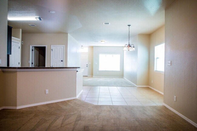 Building Photo - 2969 Pino Triste Dr