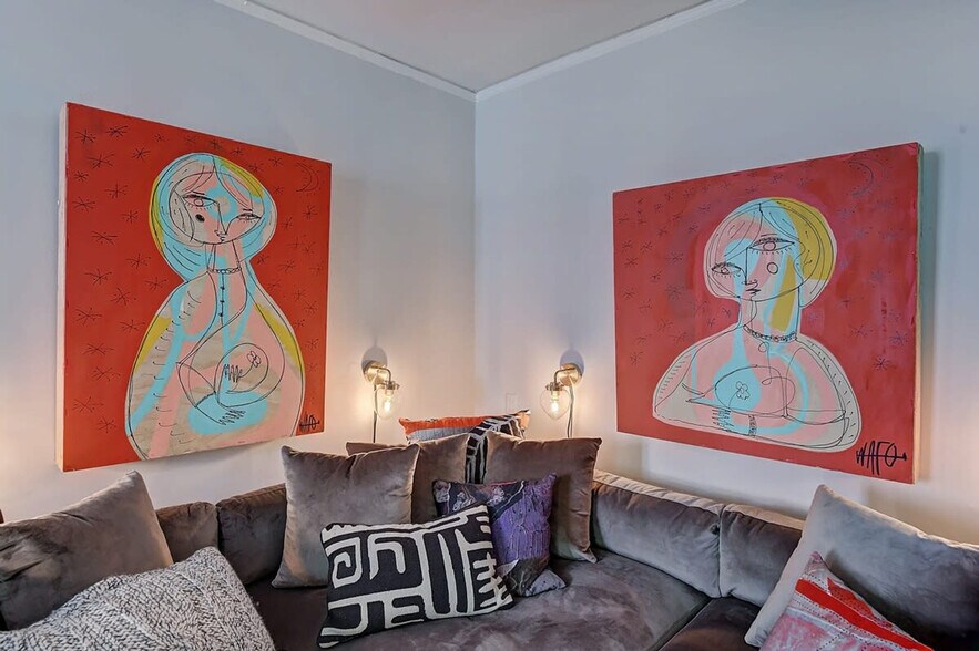 Building Photo - 518 Lamar Ave