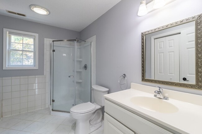 Building Photo - Charming Country Colonial on Cul-de-Sac, 4...