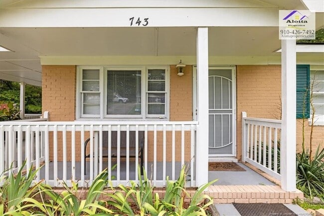 Building Photo - 743 Rustland Dr