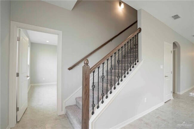 Building Photo - 26 Escondido Pass