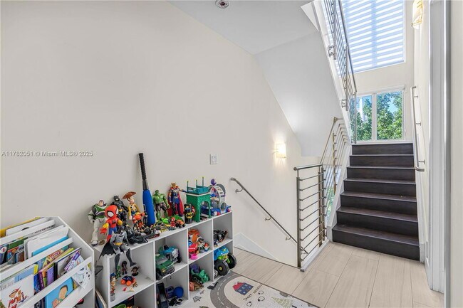 Building Photo - 6671 NW 105th Pl