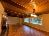 Building Photo - Spacious 4 Bed / 3 Bath Remodeled Rambler | Large Yard + Outbuildings + Minutes to Marina Desirab...