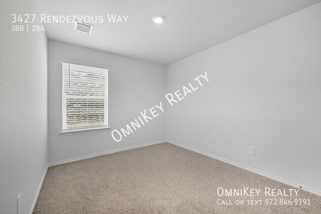 Building Photo - 3427 Rendezvous Way