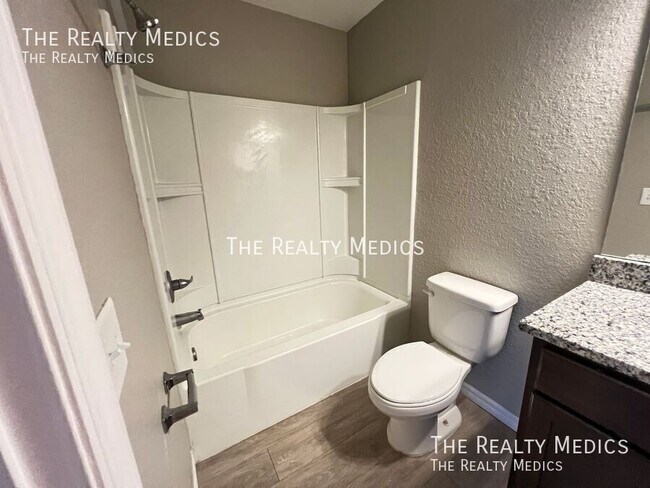 Building Photo - 41 Juniper Pass