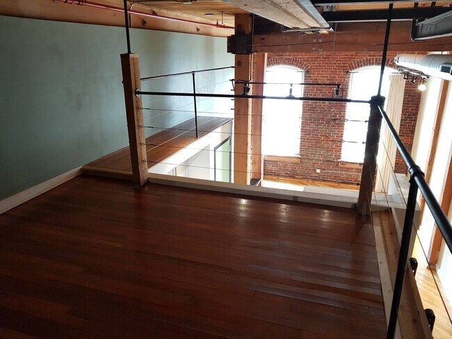 Building Photo - Available NOW- 1-Bd/1Ba in Werthan Lofts