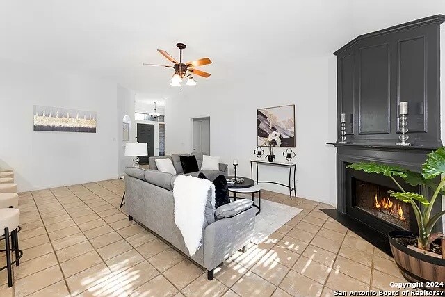 Living Space - 25015 Lost Arrow
