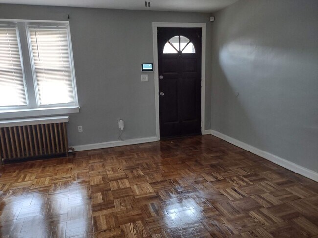 Building Photo - 5028 Chalgrove Ave