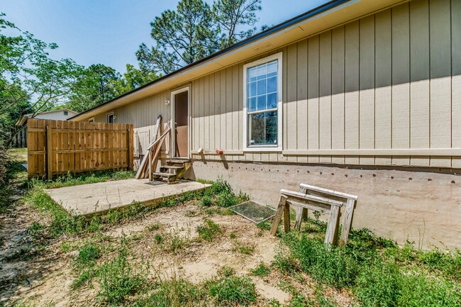 Building Photo - 10150 Guidy Ln