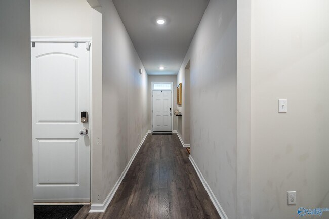 Building Photo - 117 Red Fox Wy