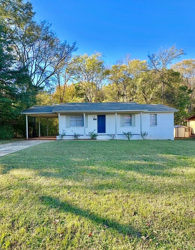 Building Photo - 724 Illinois Rd