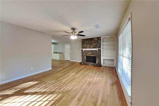 Building Photo - 392 Trotters Ridge