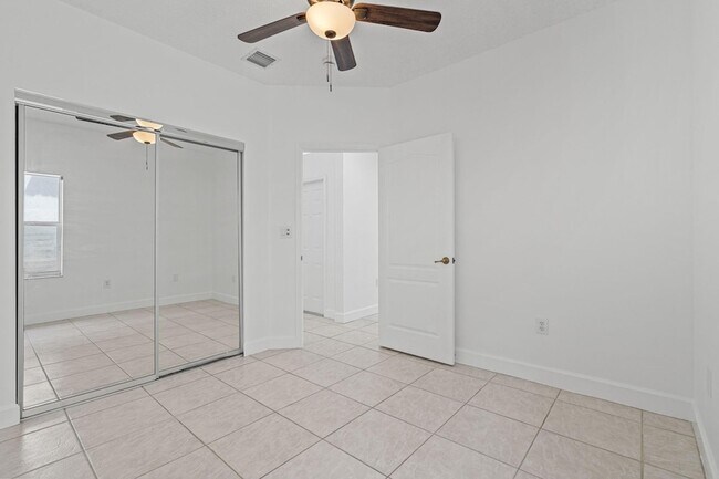 Building Photo - 11255 NW 53rd Ln