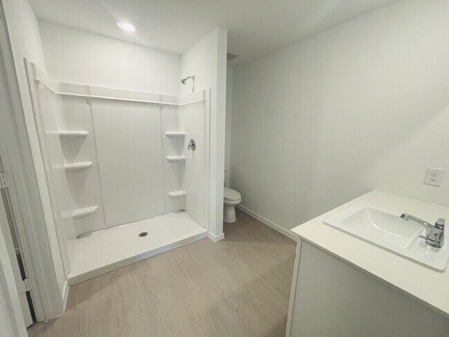 Building Photo - 16711 Old Wagon Wy