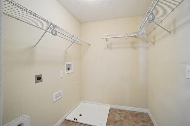 Building Photo - 3529 Lefays Point