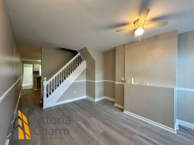 Building Photo - 3 Bedroom Rowhome with Deck and Updated Kitchen