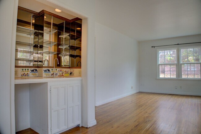 Building Photo - 3-bedroom, 2.5-bath home with mostly hardwood floors