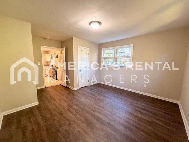 Building Photo - Coming Soon! View NOW! Cozy Anniston Home ...