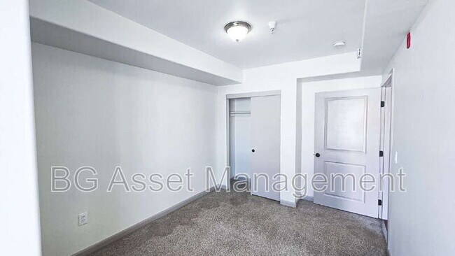 Building Photo - 1459 MacArthur Blvd