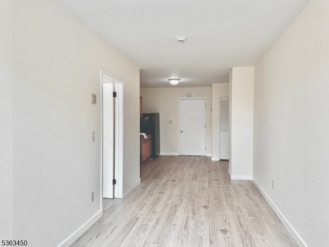 Building Photo - 39 Glenridge Ave