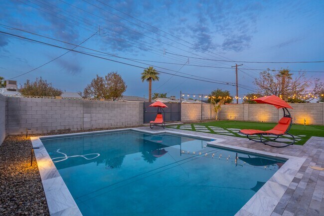 Building Photo - 7902 E Latham St