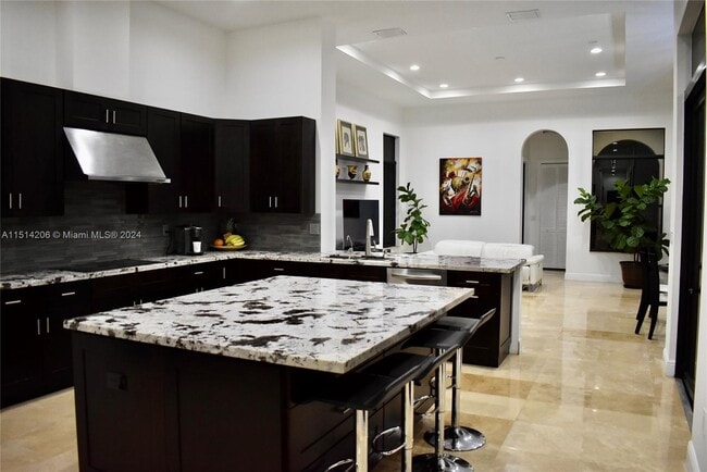 Building Photo - 1460 SW 125th Ave