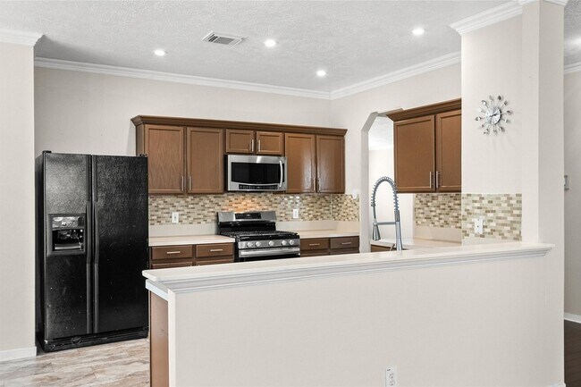 Building Photo - 21930 Holly Branch Dr