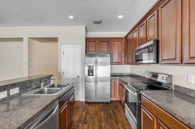 Building Photo - 627 Aeolian Dr