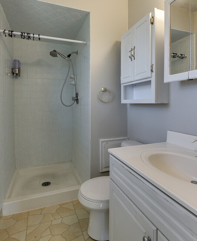 Building Photo - 3826 N 95th St