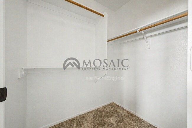 Building Photo - 1894 E Palomino Dr