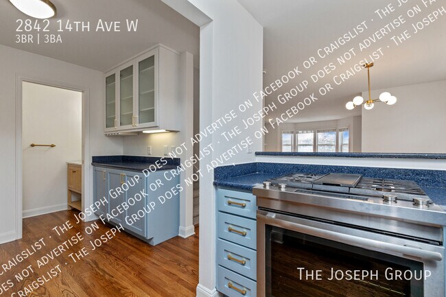 Building Photo - 2842 14th Ave W