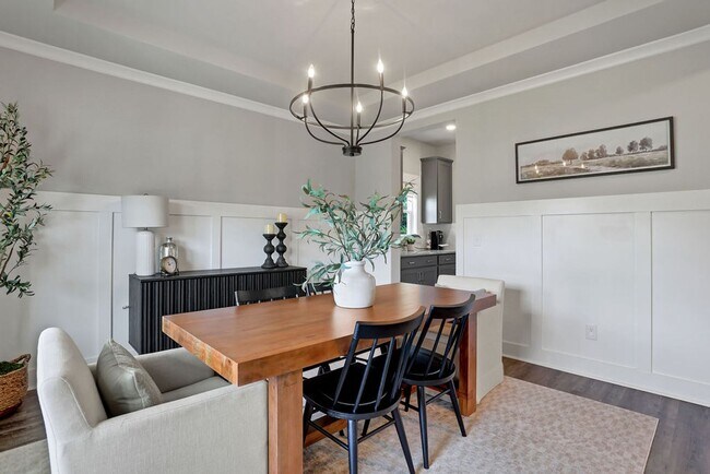 Building Photo - Spacious 4 bedroom 3 bath home with loft