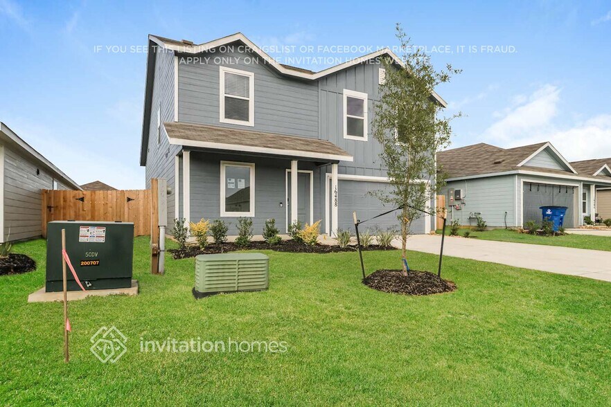 Building Photo - 16488 Blossom Grv Dr