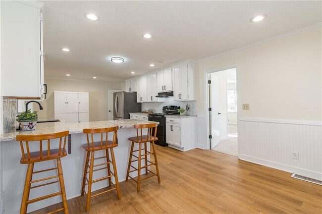 Building Photo - 905 Tanglewood Trail