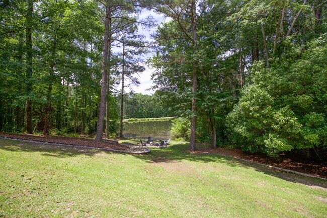 Building Photo - 806 Sumac Ln