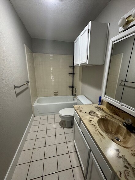 Building Photo - 420 S Las Vegas Trail