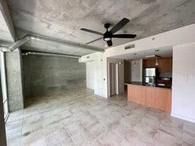 Building Photo - 1080 Park Blvd