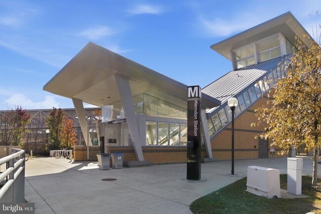 Building Photo - 2136 Glacier Rd