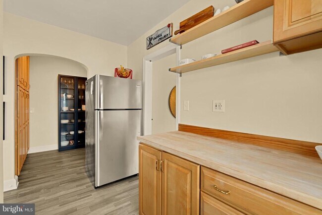 Building Photo - 6403 40th Ave