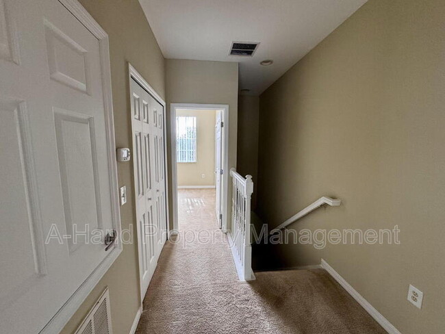 Building Photo - 1413 Retreat Cir