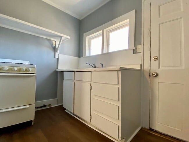 Building Photo - Niles 2 bedroom/1 bath unit
