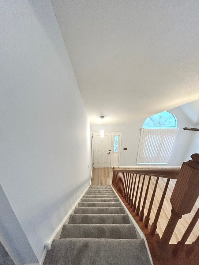 Building Photo - 30 Lancaster Cir