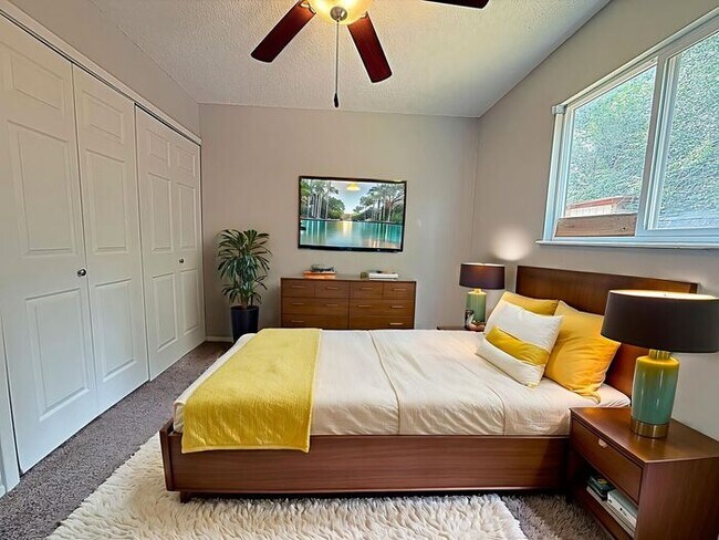 Building Photo - 3 bedroom ranch home nestled in a cul-de-sac!