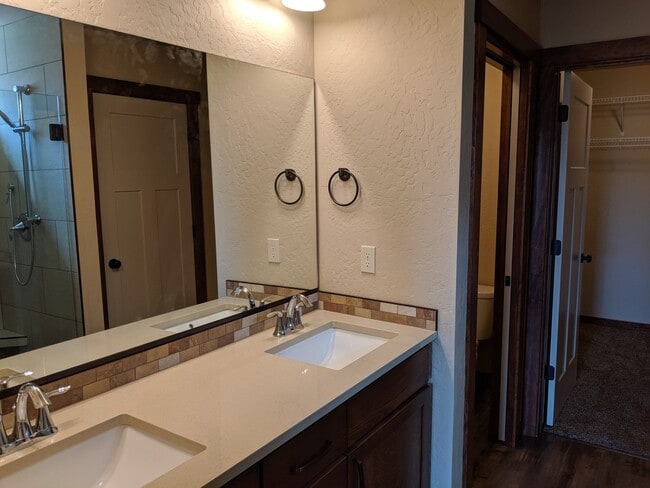 Building Photo - 4 Bed 2 Bath Rancher in Post Falls