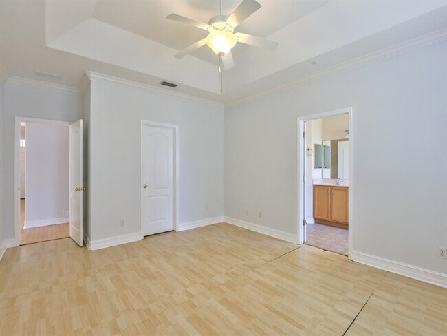 Building Photo - 3336 Cameron Chase Dr