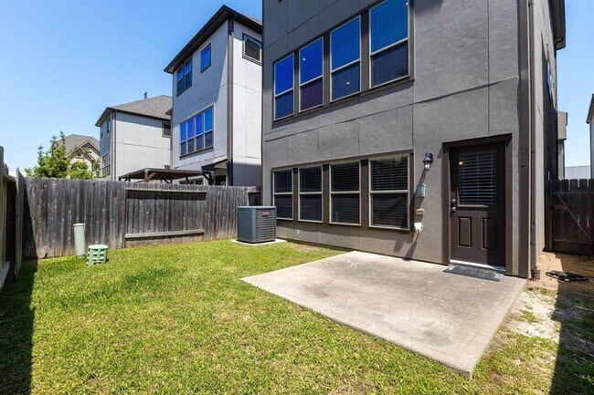 Building Photo - 1511 Peyton Oaks Pl
